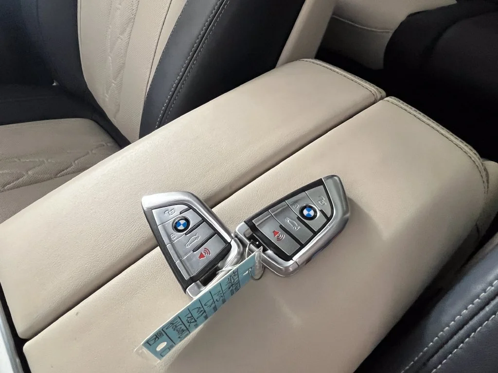 Used 2021 Blue BMW xDrive40i image 32
