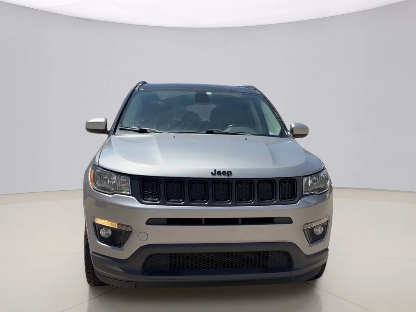 Used 2019 Silver Jeep ALTITUDE image 2