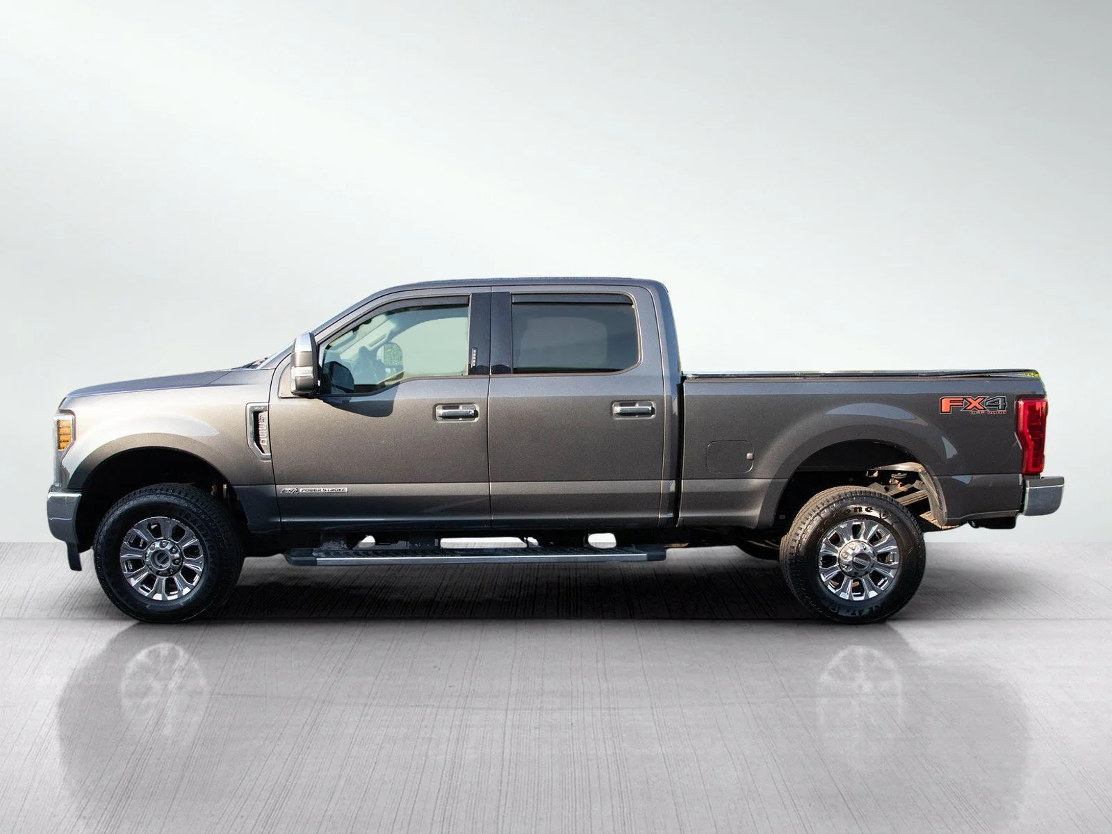 Used 2019 Ford F-350 Super Duty XLT with VIN 1FT8W3BT8KEE20041 for sale in Burnsville, Minnesota