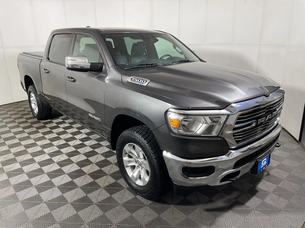 2024 RAM 1500 Laramie 4x4 Crew Cab 5'7's photo