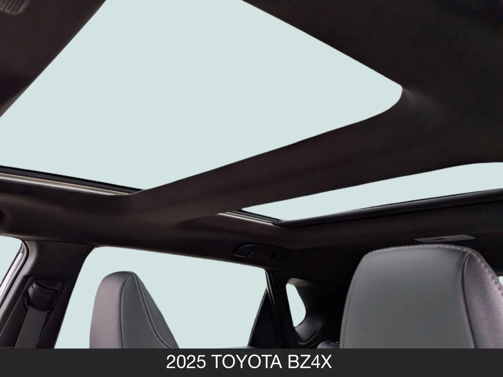 Used 2025 Heavy Metal Toyota XLE image 15