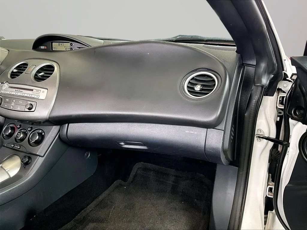 Used 2012 White Mitsubishi GS Sport image 18