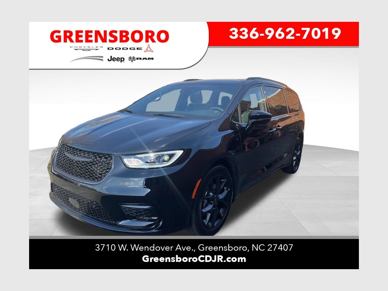 2026 Chrysler Pacifica Limited's photo