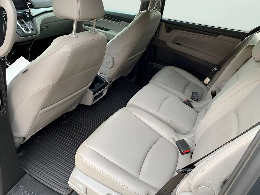 Used 2022 Silver Honda EX-L image 14