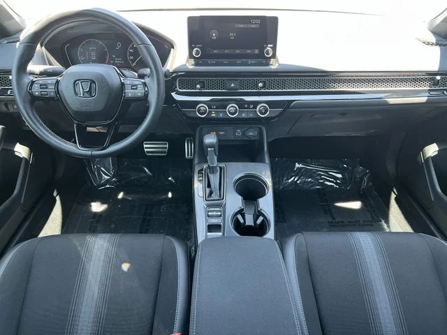 Used 2024  Honda Sport image 17