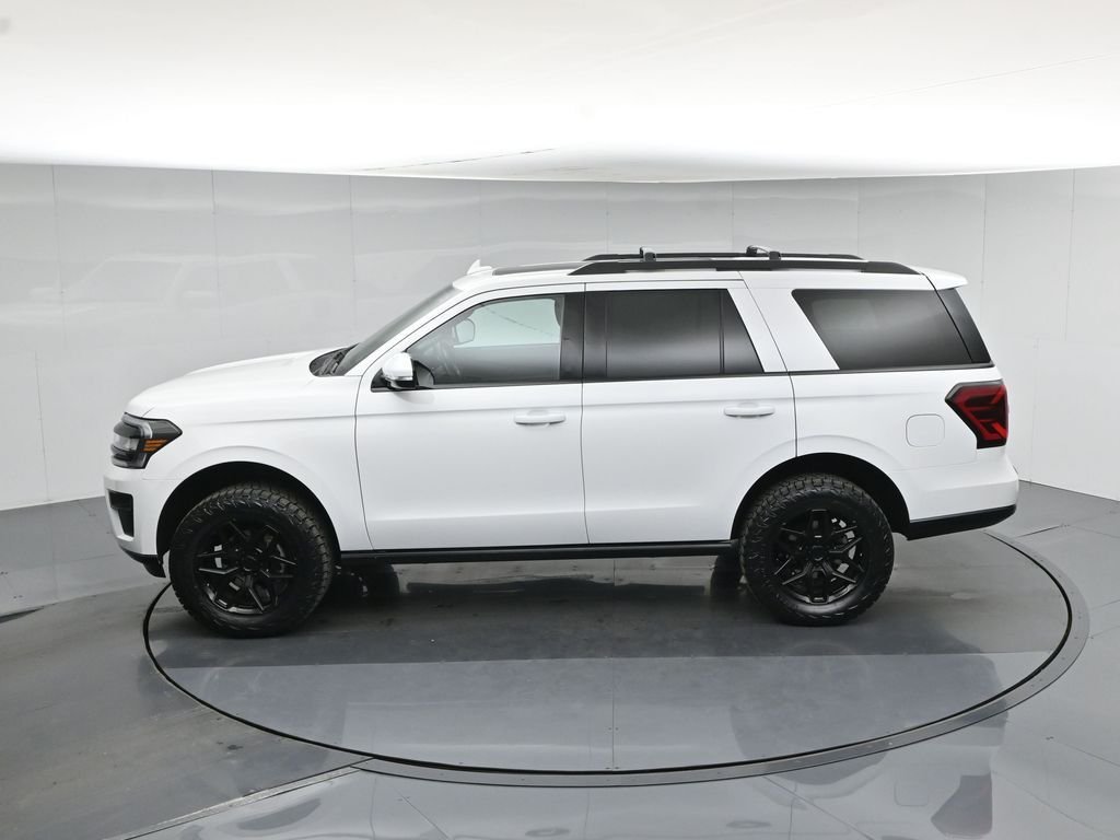 Used 2024 White Ford Limited image 44