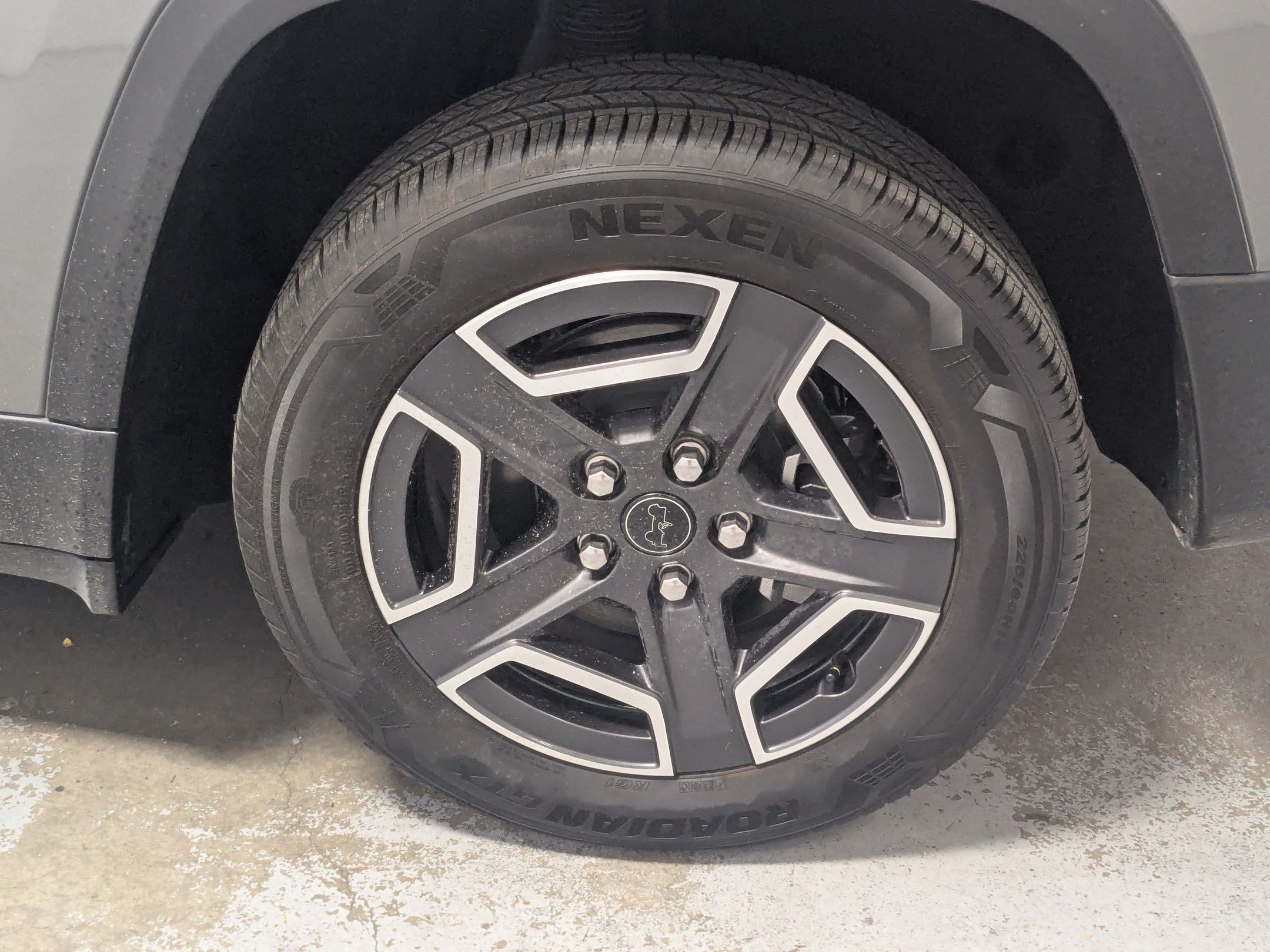 New 2026 Sting-Gray Clearcoat Jeep Laredo image 19