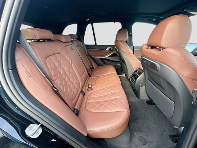 New 2026 Black BMW sDrive40i image 22