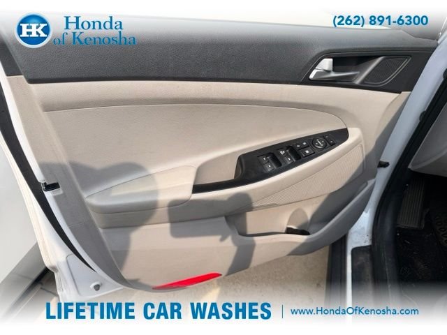 Used 2019 White Hyundai SE image 7