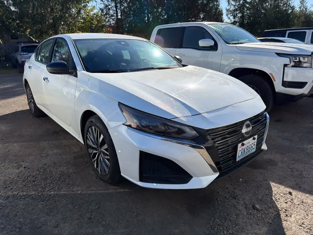2025 Nissan Altima
