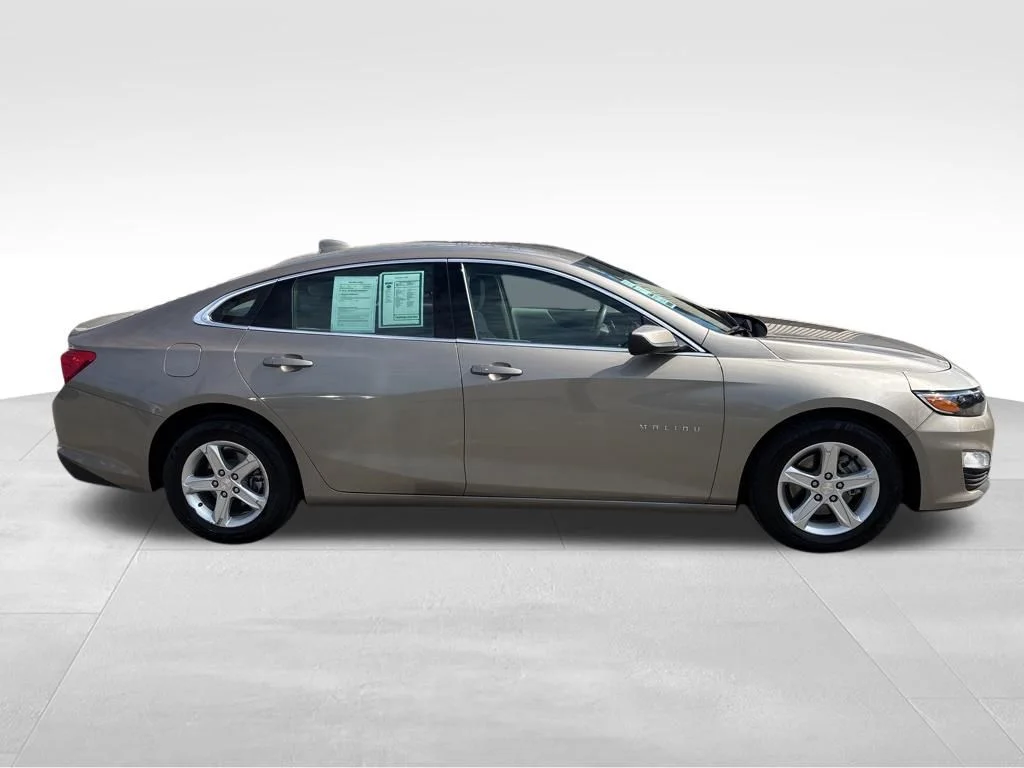 Used 2024 Gray Chevrolet LT image 6