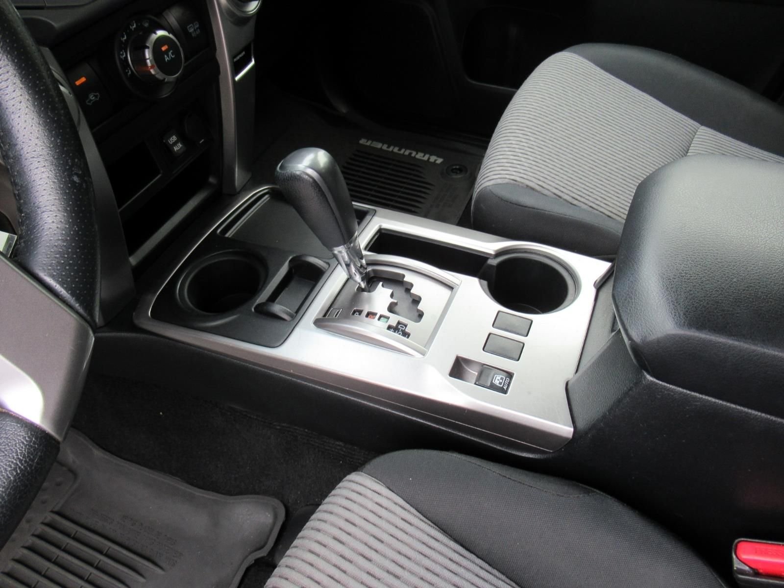 Used 2018 Silver Toyota SR5 image 18