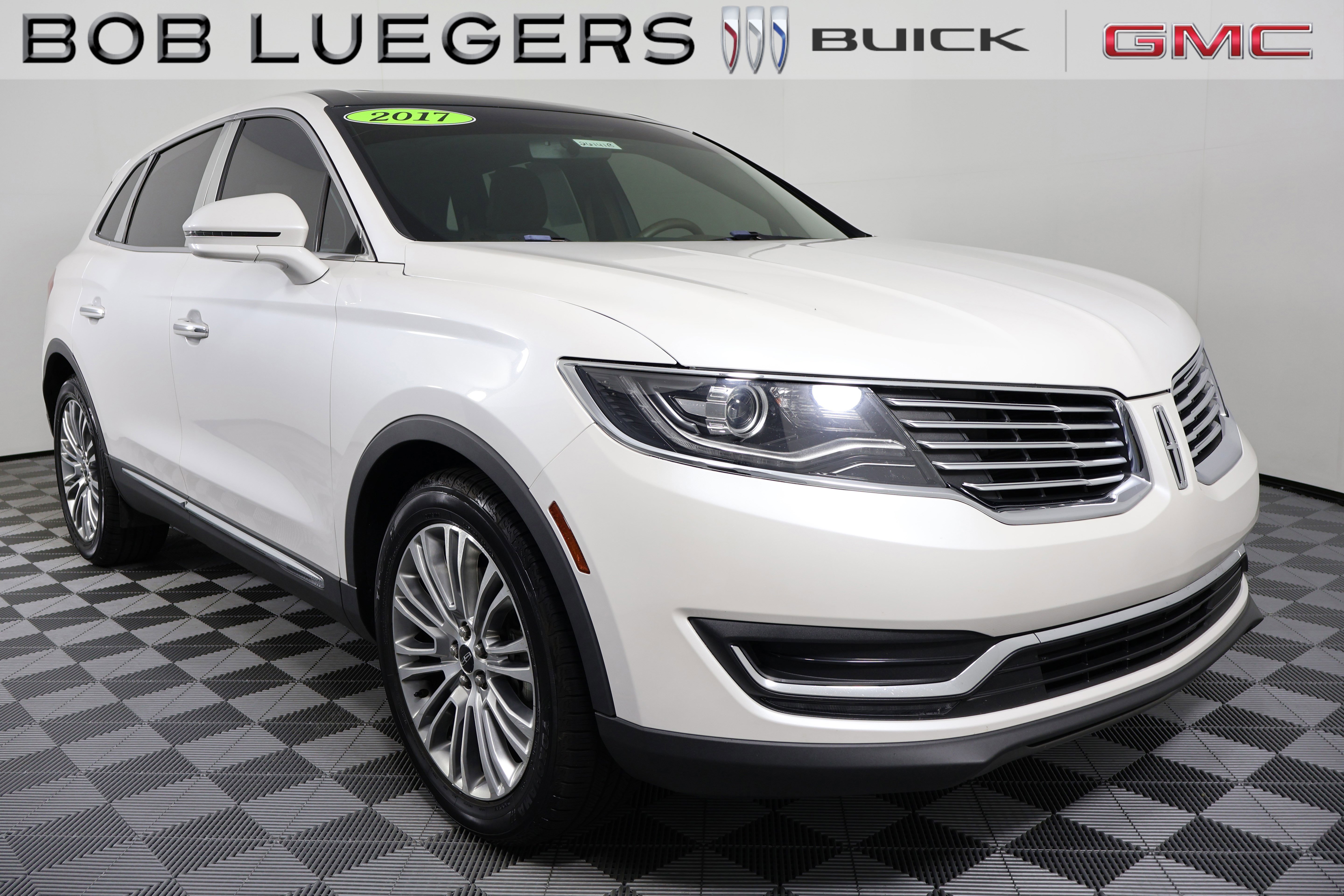 2017 Lincoln MKX Reserve FWD's photo