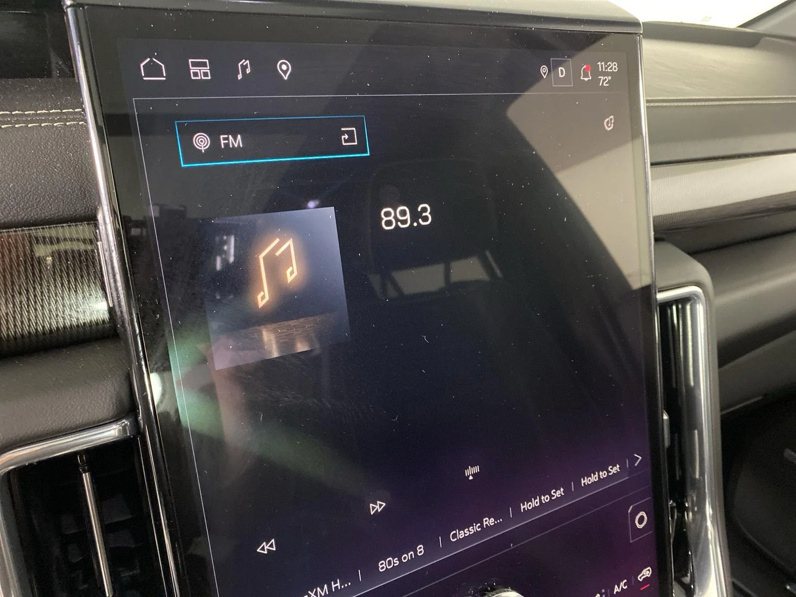 Used 2025 Summit White GMC Elevation image 21