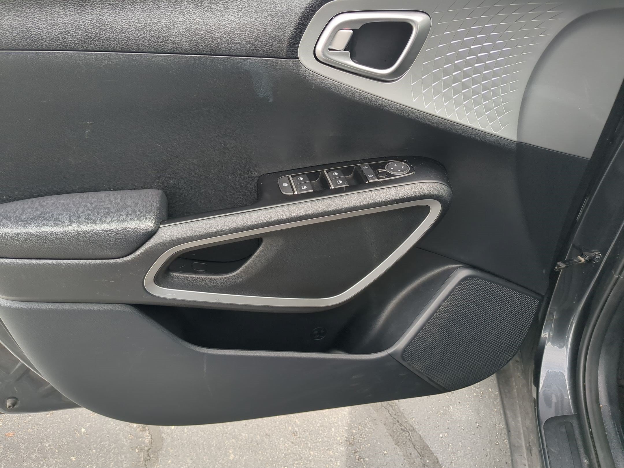 Used 2023 Gravity Gray Kia LX image 12