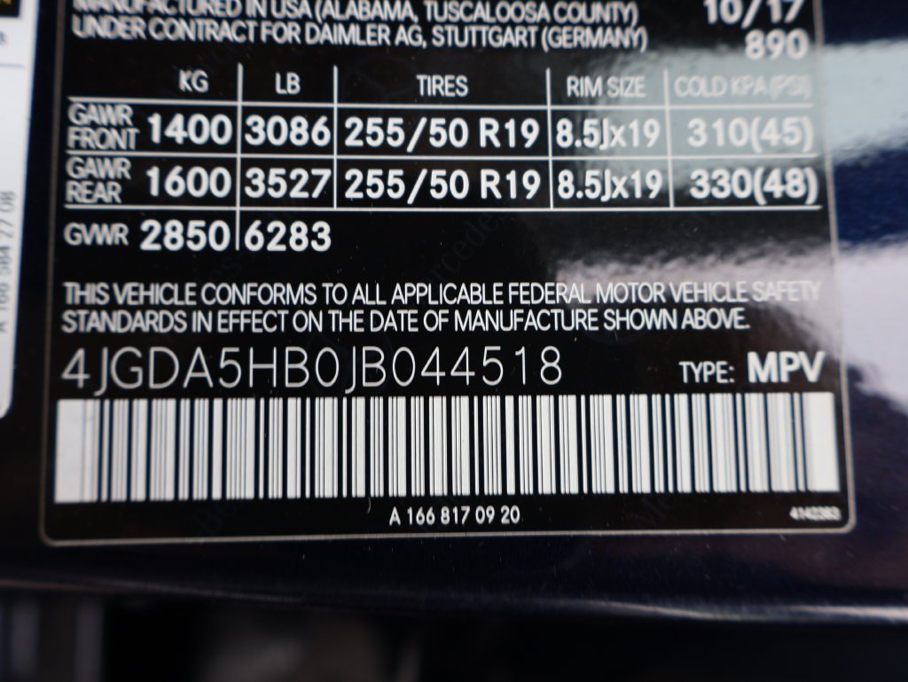 Used 2018 Brilliant Blue Metallic Mercedes-Benz GLE 350 image 42