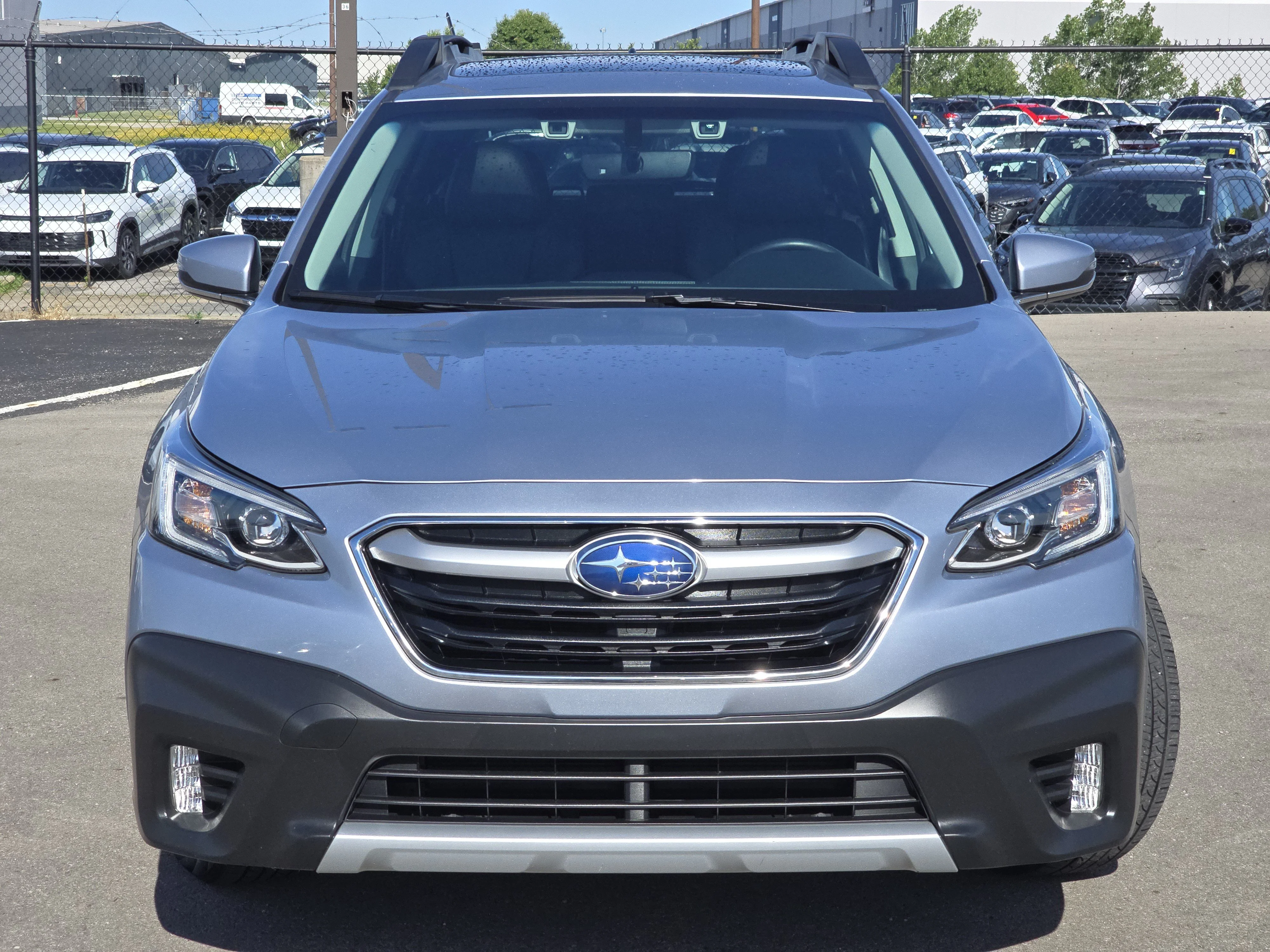 Used 2022 Ice Silver Metallic Subaru Limited image 2