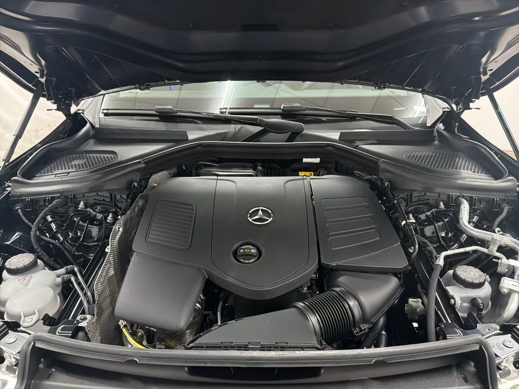 Used 2026 Black Mercedes-Benz GLC 300 image 30