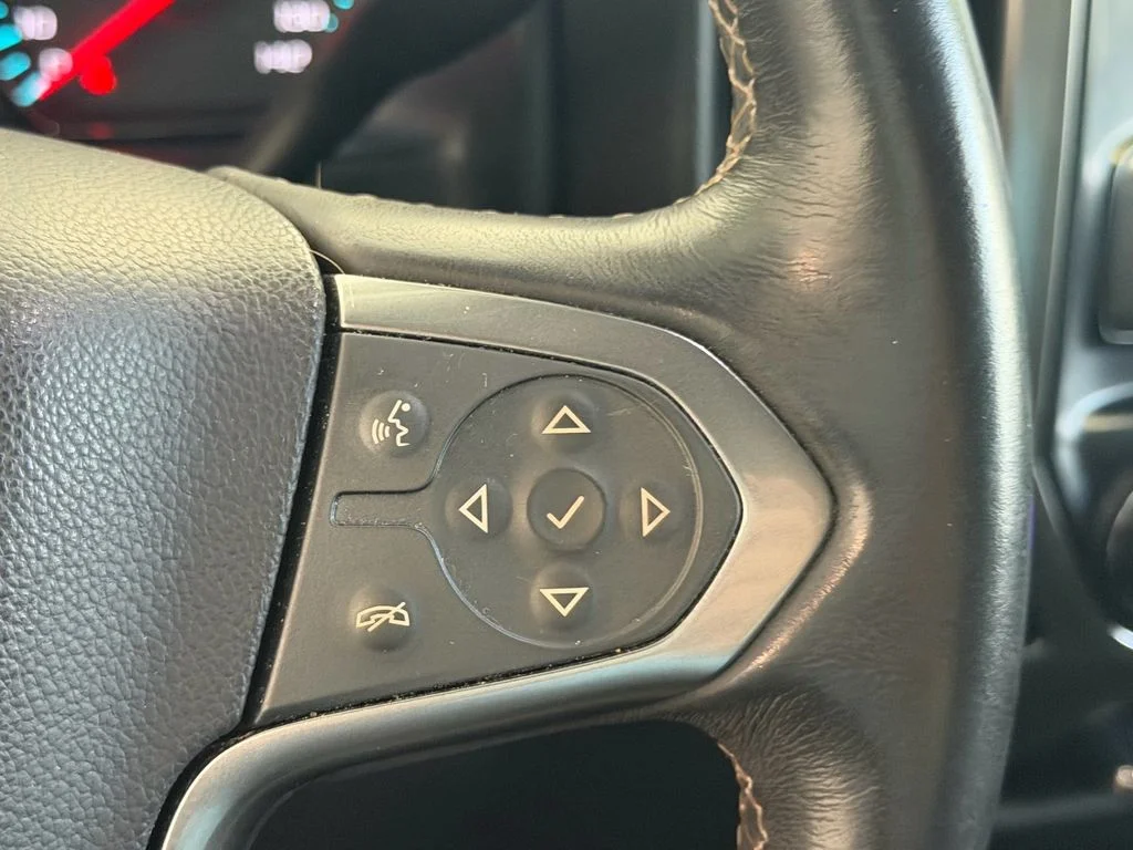 Used 2015 Black Chevrolet LT image 22