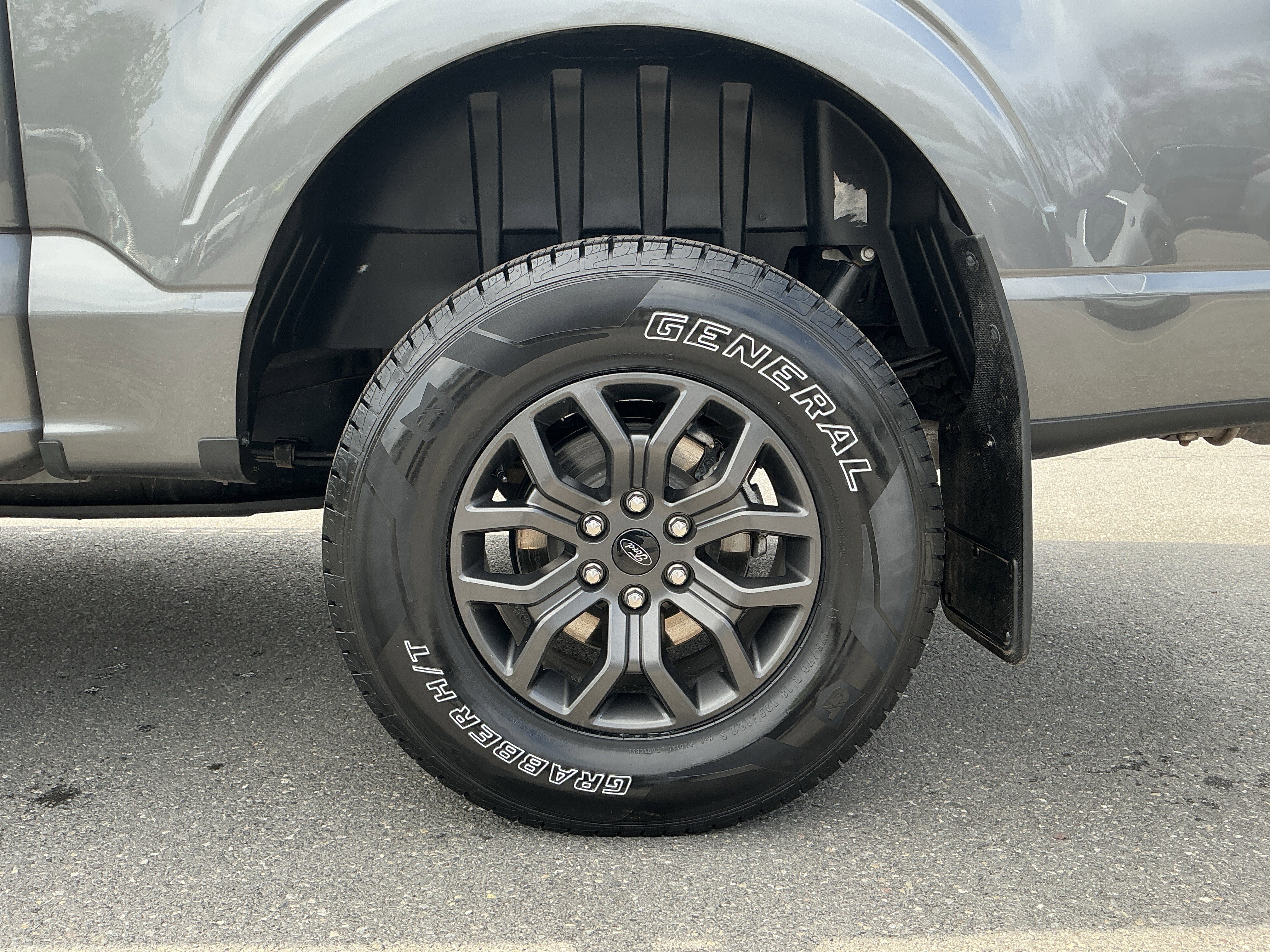 Used 2023 Gray Metallic Ford Tremor image 9