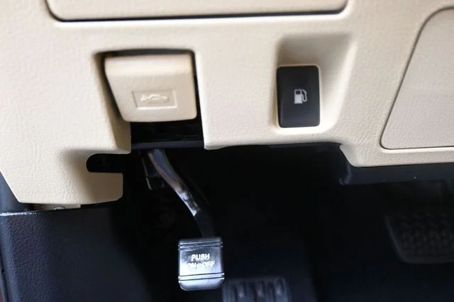 Used 2019 Red Toyota Limited image 37