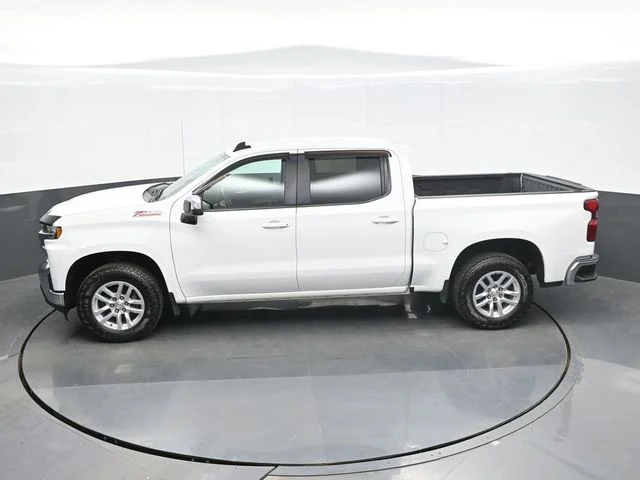 Used 2020 White Chevrolet LT image 12