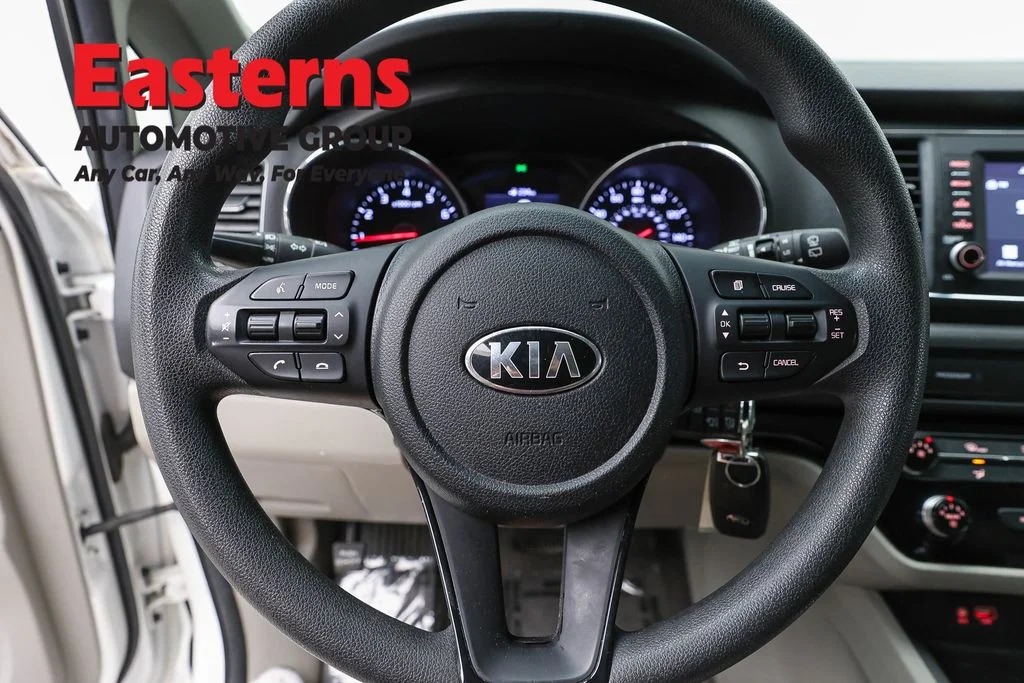 Used 2020 White Kia LX image 10