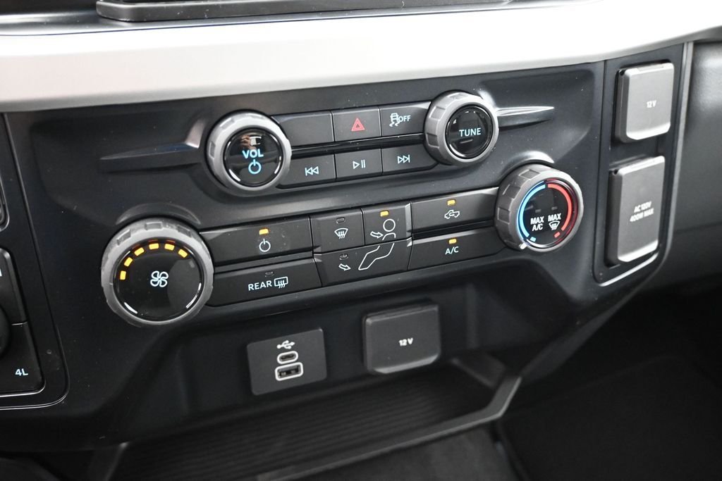 New 2026 Oxford White Ford XLT image 15