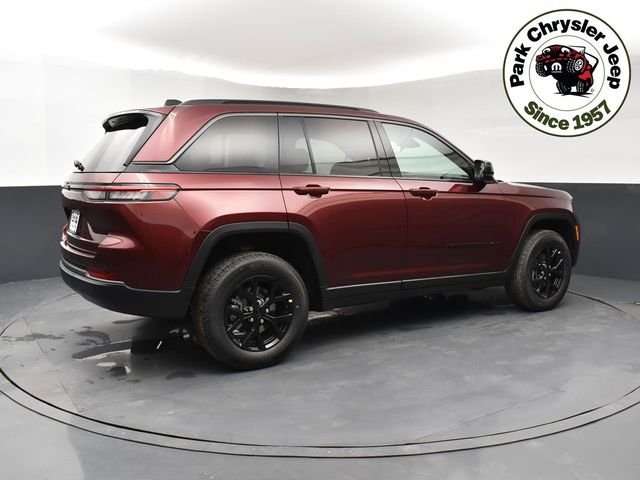 New 2026 Velvet Red Pearl-Coat Exterior Paint Jeep Altitude image 6