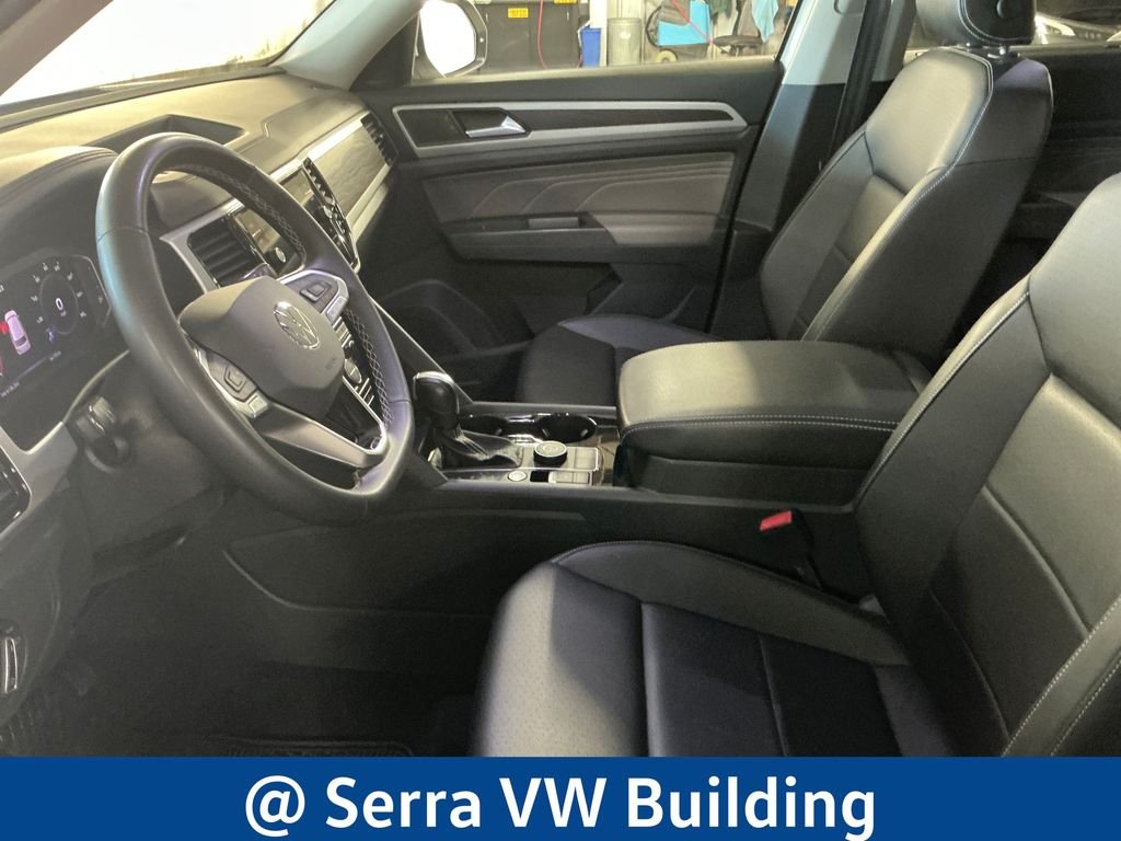 Used 2023 Pure White Volkswagen 3.6L V6 SE w/Technology image 15