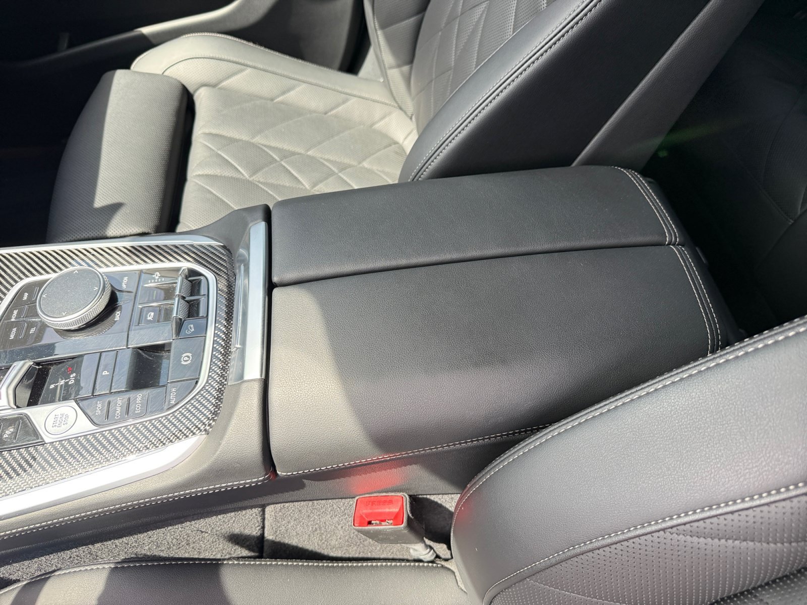Used 2025 Gray BMW xDrive40i image 14