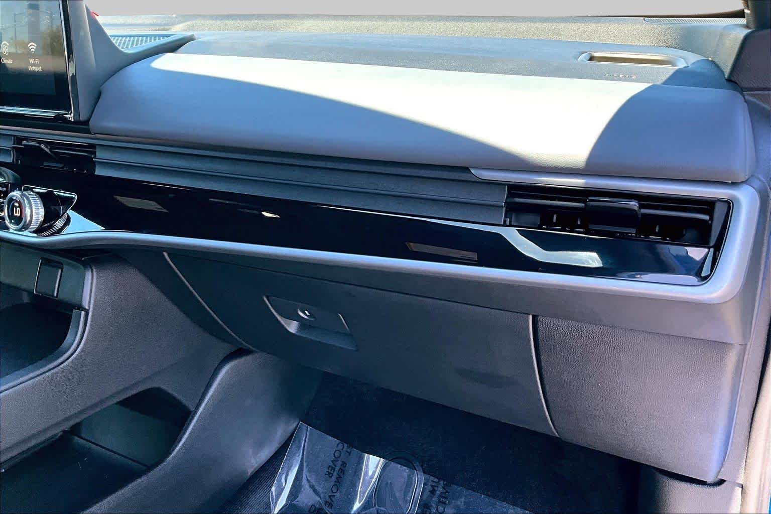 Used 2025 Pacific Blue Metallic Honda Touring image 18