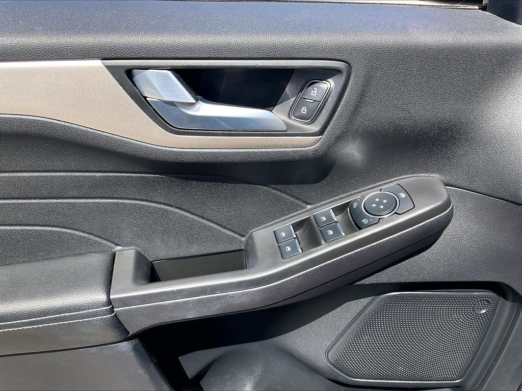 Used 2022 Agate Black Metallic Ford SEL image 36