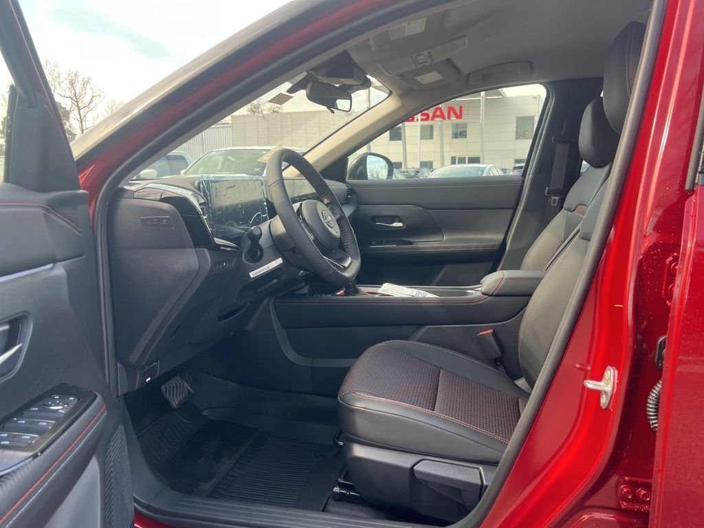 2025 Nissan Kicks SR AWD - Photo 13