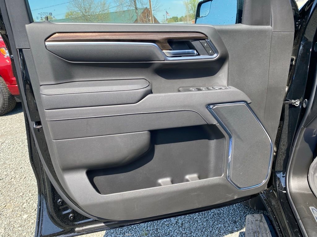 2025 Chevrolet Silverado 1500 LT - Photo 9