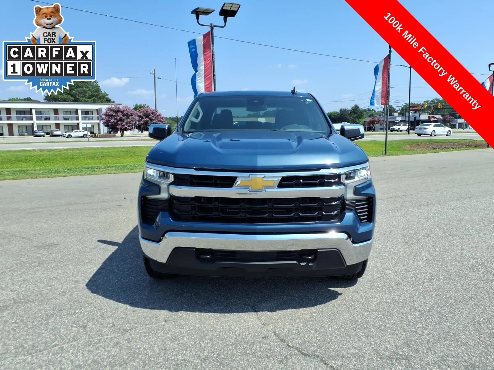 Used 2024 Lakeshore Blue Metallic Chevrolet LT (2FL) image 8
