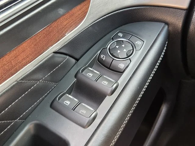 Used 2018 Black Ford Platinum image 28