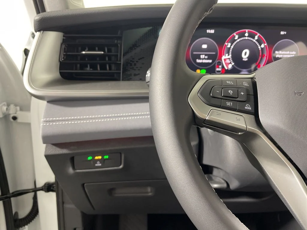 New 2026 White/off-white Volkswagen 2.0T SE image 13