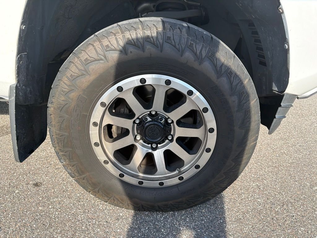 Used 2020 White Toyota SR image 22