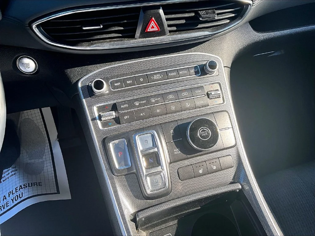 Used 2024 Gray Hyundai SEL image 31
