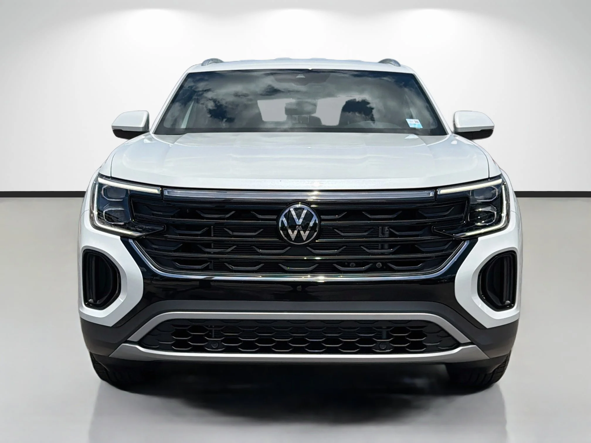 New 2026 White Pearl Volkswagen 2.0T SE image 8