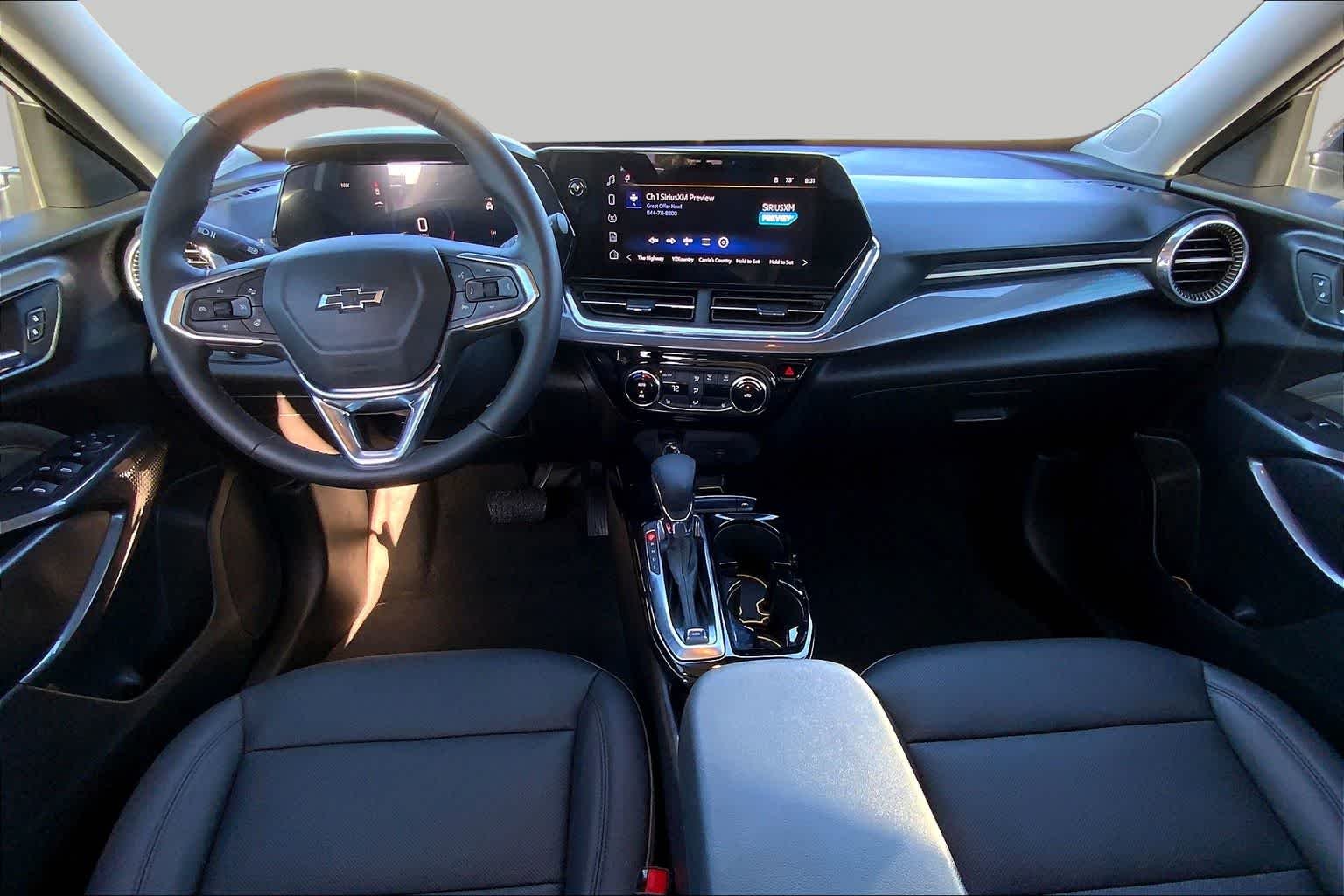 Used 2025 Summit White Chevrolet ACTIV image 16