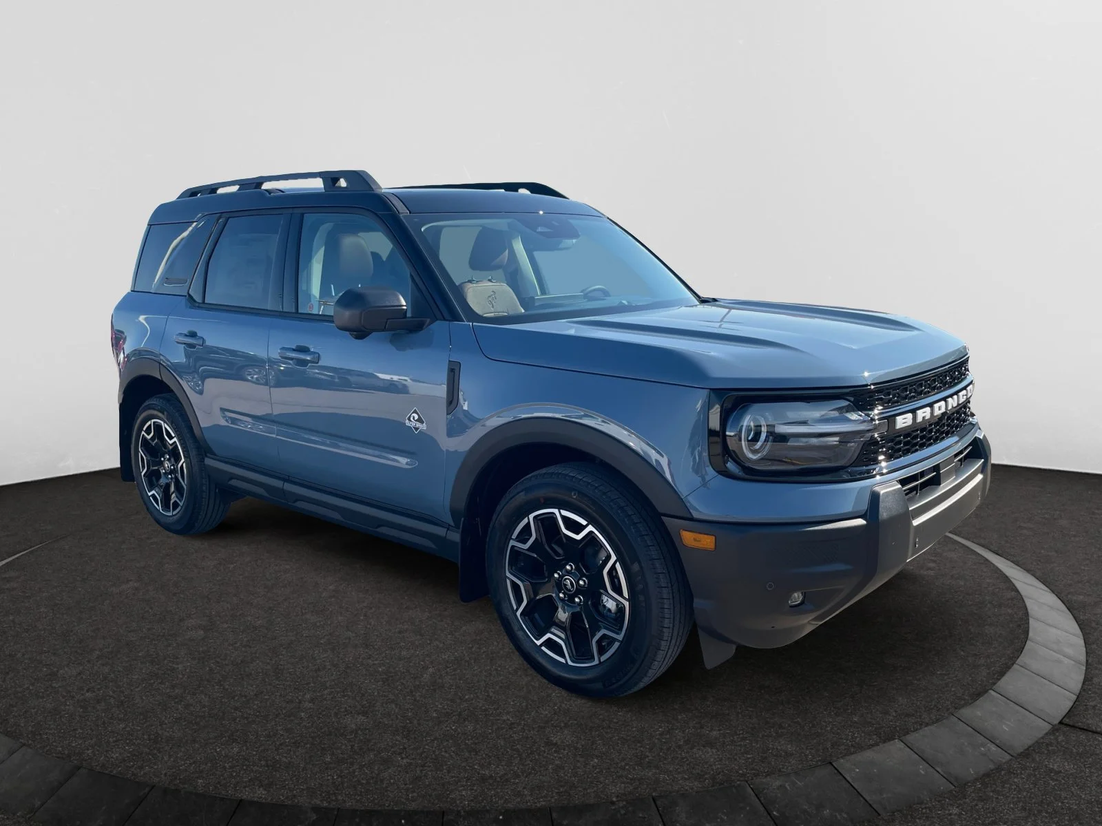 New 2026 Azure Grey Metallic Tri-Coat Ford Outer Banks image 7