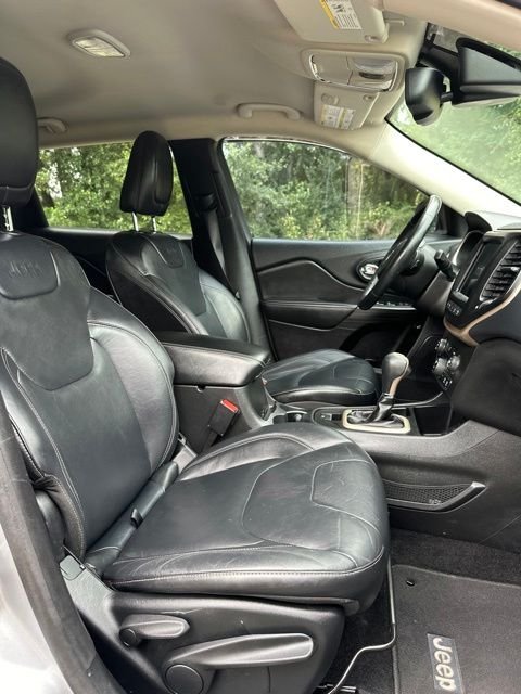 Used 2014 Billet Silver Metallic Jeep Limited image 21
