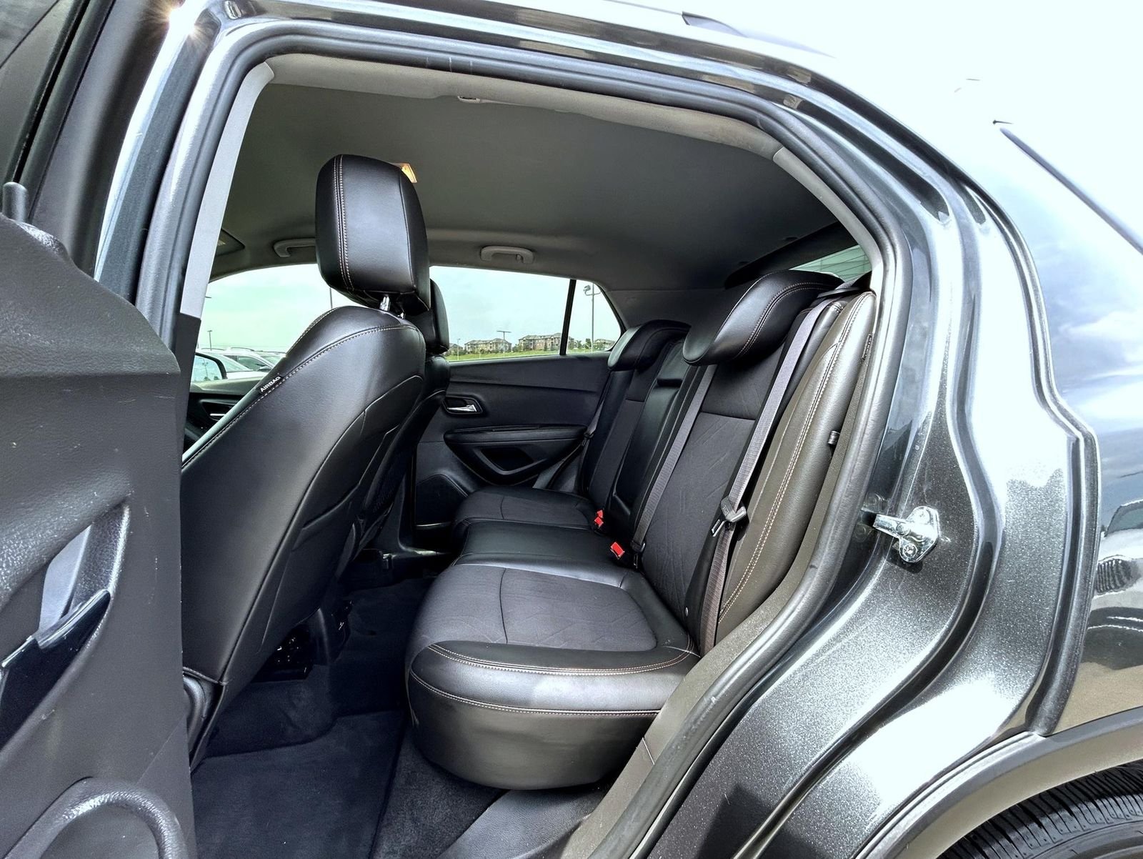 Used 2018 Gray Chevrolet LT image 19