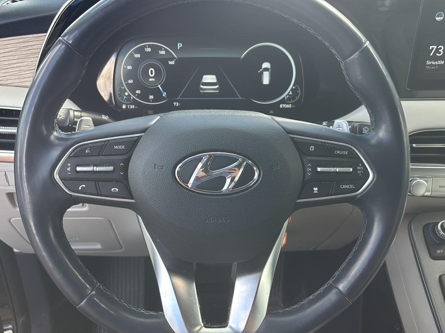 Used 2022 Abyss Black Pearl Hyundai Limited image 9