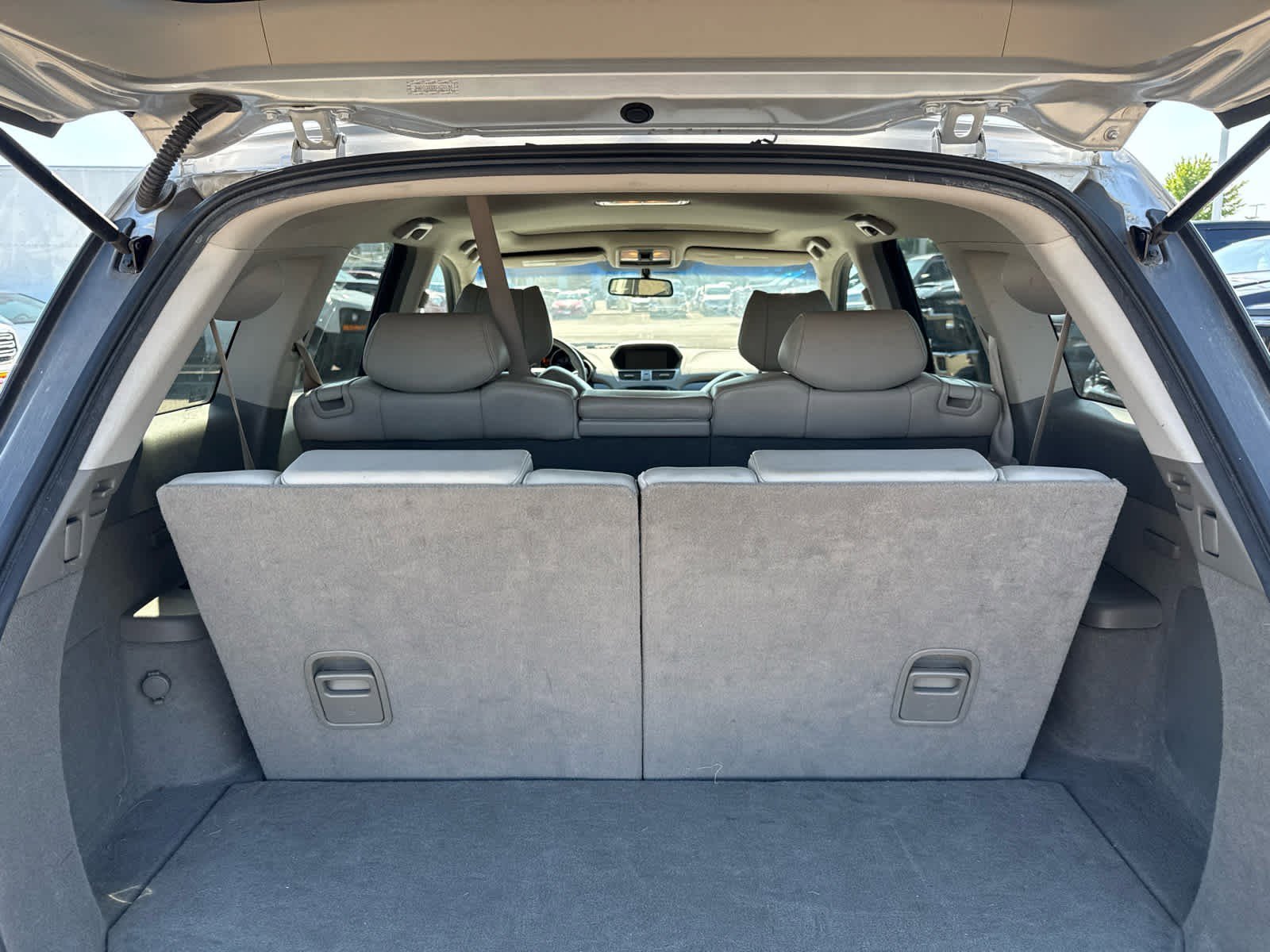 Used 2008 Silver Acura Tech Pkg image 9