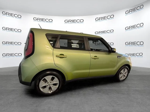 Used 2015 Green Kia Base image 13