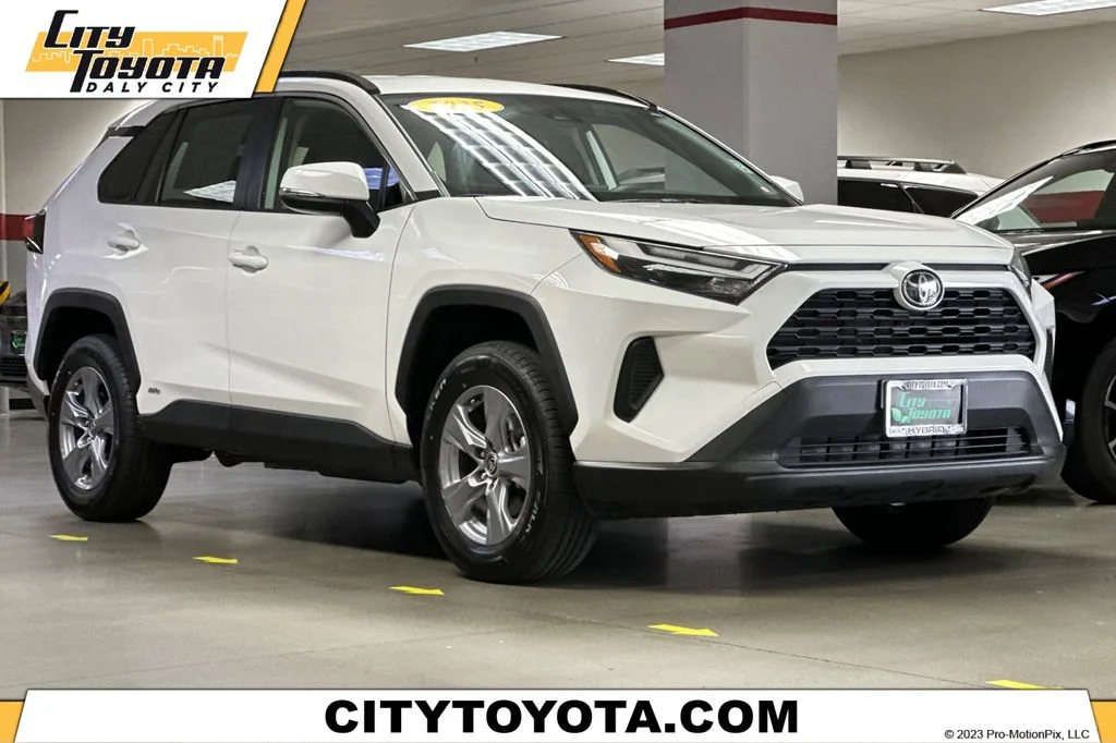 Certified Used 2025 White Toyota LE image 1