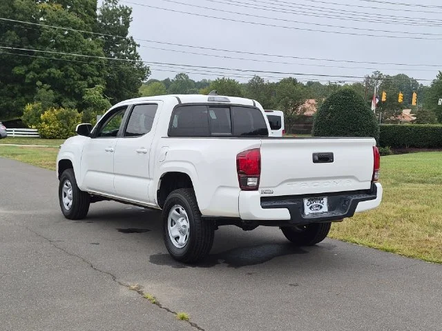 Used 2022 White Toyota SR image 11